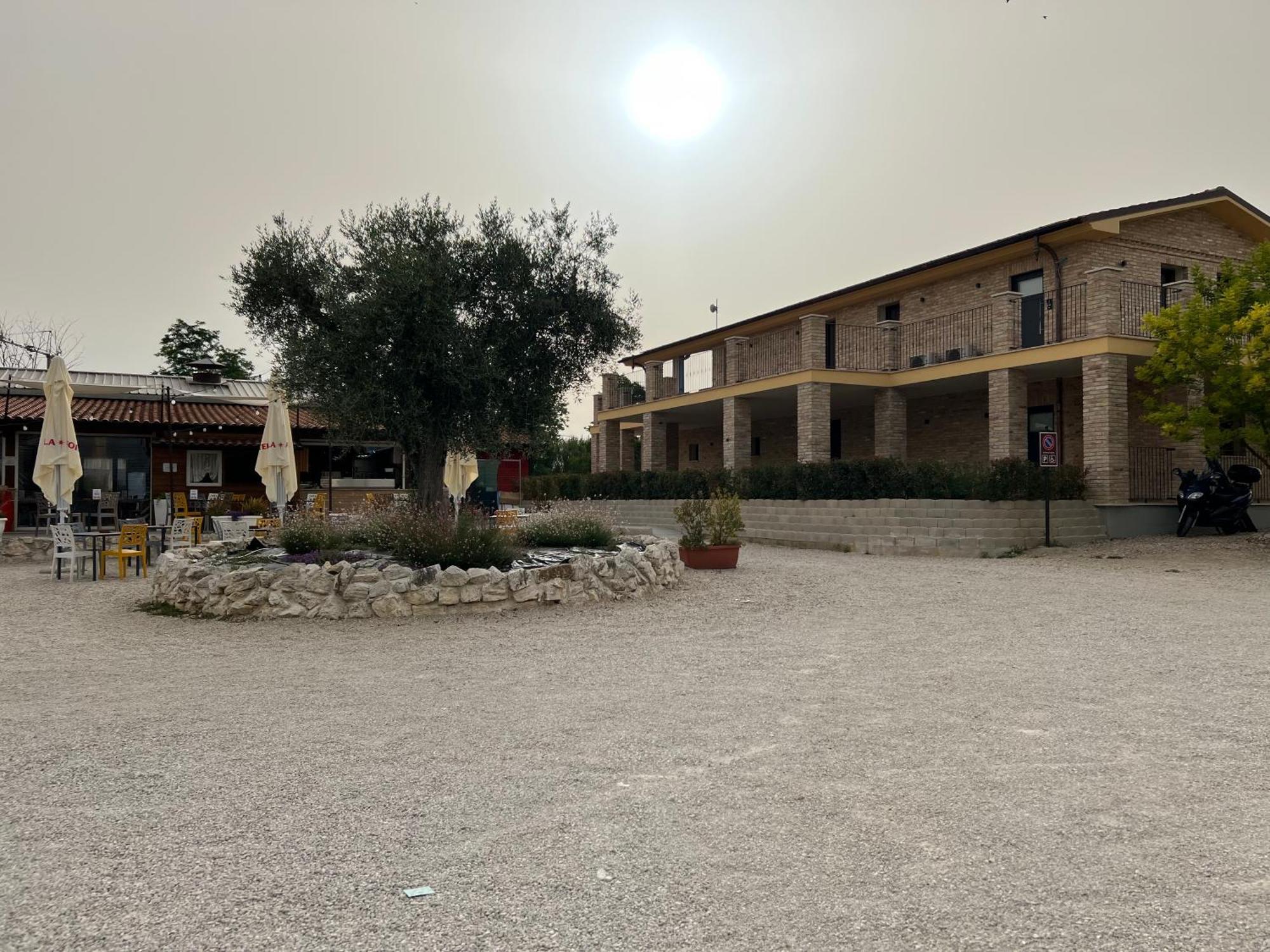Colli del Tronto Ll Crinale Village מראה חיצוני תמונה